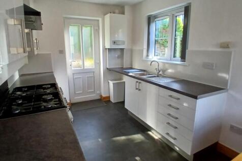 Kitchen 3.jpg