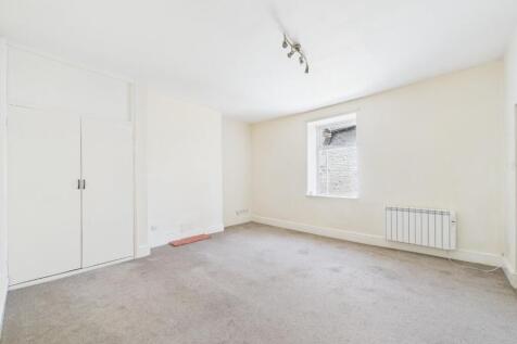 Open plan living/dining room