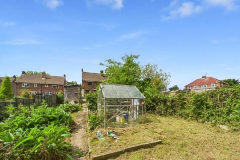 CAM03810G0-PR0357-STILL029.jpg