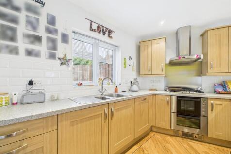 Kitchen/ Dining Room