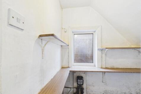 CAM03810G0-PR0372-STILL002.jpg