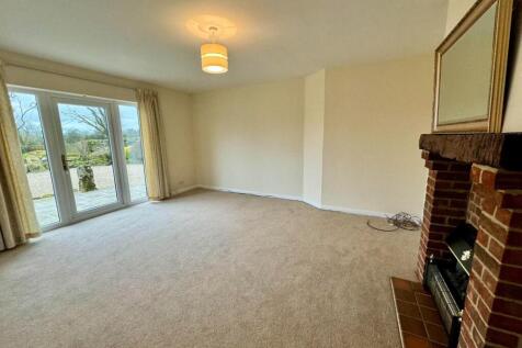 Living Room.jpg