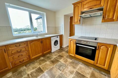 Kitchen 2.jpg