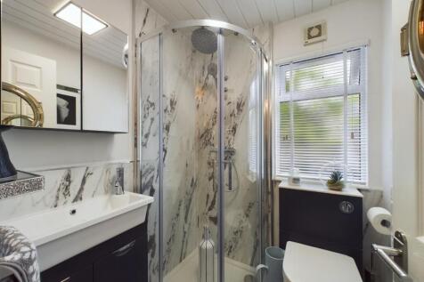 Ensuite Shower Room