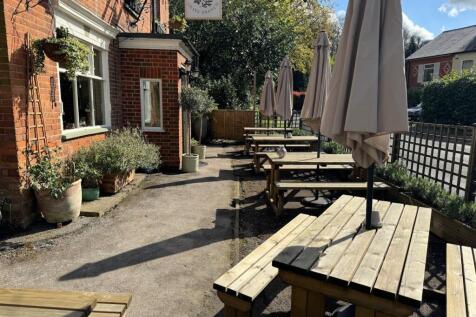 Pub 19.jpg