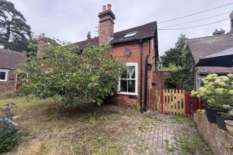2 bedroom Coach House Conversion for rent