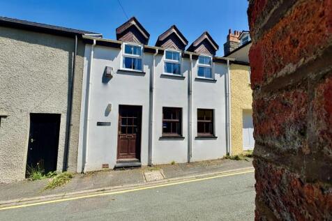 2 bedroom terraced house