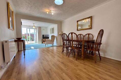 Living / Dining Room