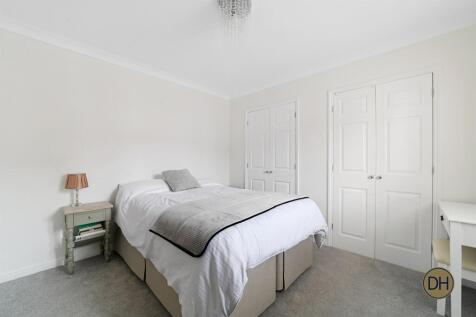 Bedroom&#43;