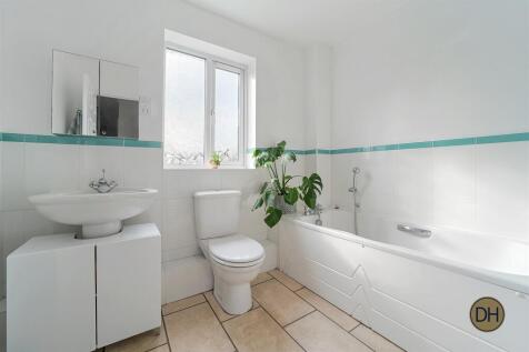 Bathroom&#43;