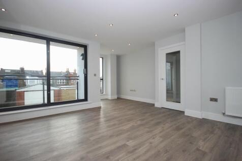 Lounge/Dining Area