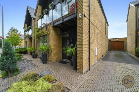 Sparrowhawk Way