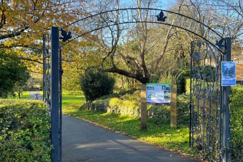 Kingsnorth Gardens