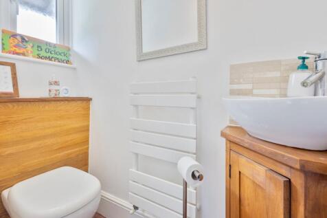 Cloakroom/Wc
