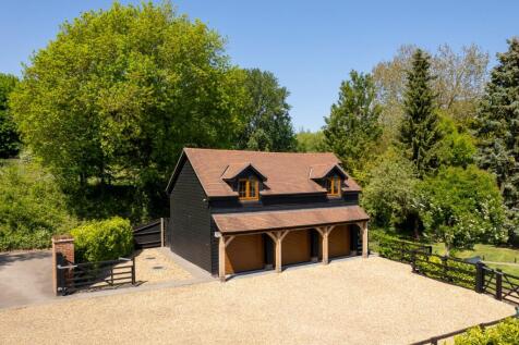 Garage &amp; Annexe