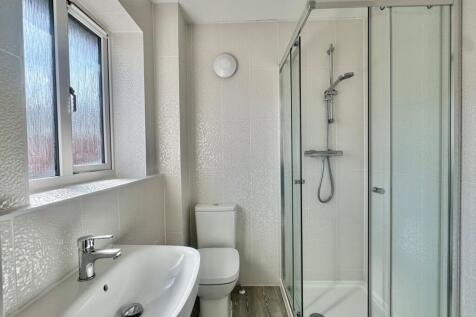 En-Suite 1