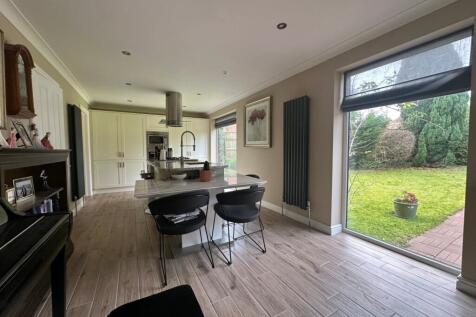 Kitchen/Dining
