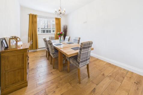 Dining Room/Bedroom