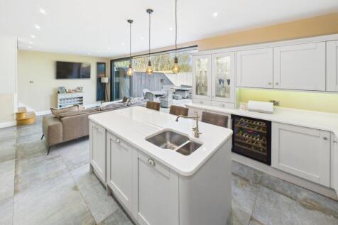 Kitchen/Sitting Room