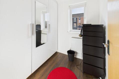 Office/Dressing Room