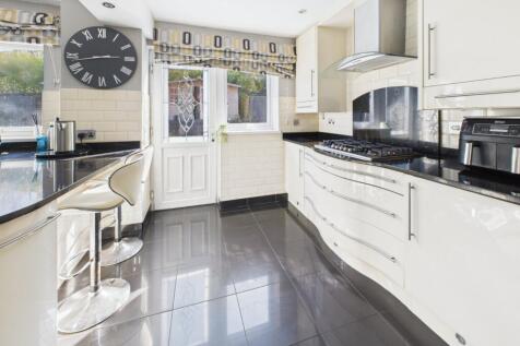 Breakfasting Kitchen