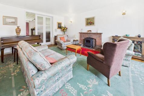 Formal Lounge