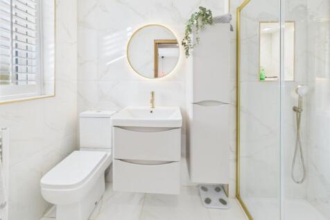 En-Suite Shower
