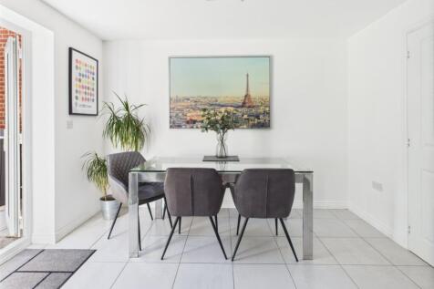 Kitchen/D Room