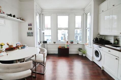 Open Plan Living/Kit