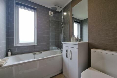 MODERN BATHROOM