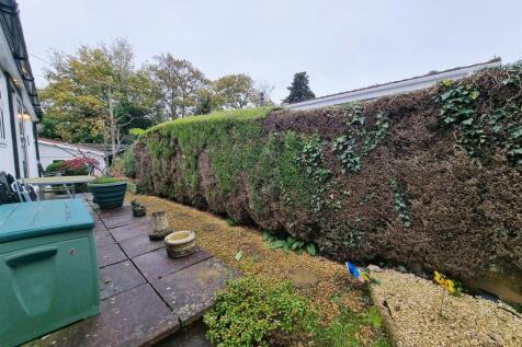 FRONT, SIDE &amp; REAR GARDENS
