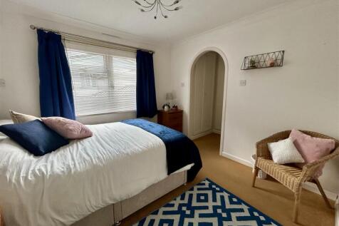 24 THE OAKS BEDROOM 1B.jpg