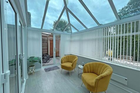 43 FIRTH DRIVE CONSERVATORY.jpg