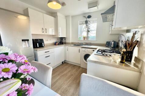 Kitchen/Dining Area