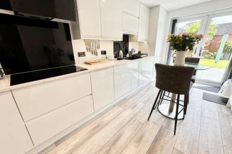 Kitchen/Dining