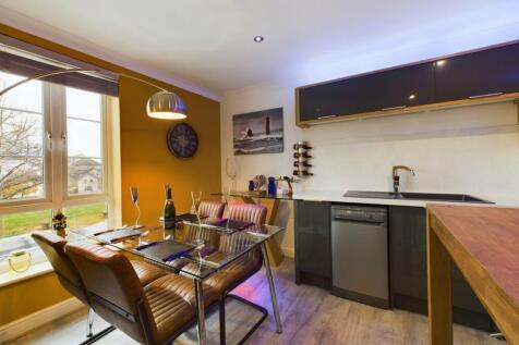 Living / Kitchen