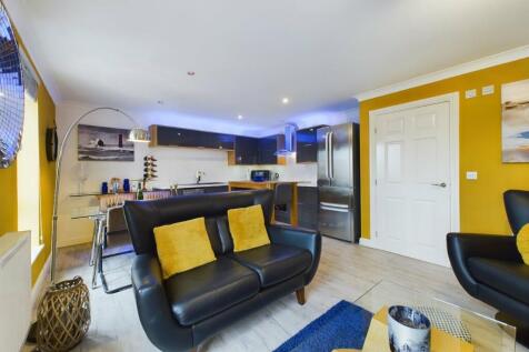Living / Kitchen