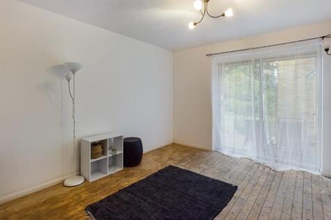 Dining Room/Bedroom
