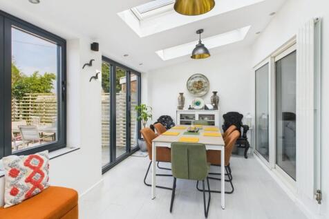 Dining/Family Room
