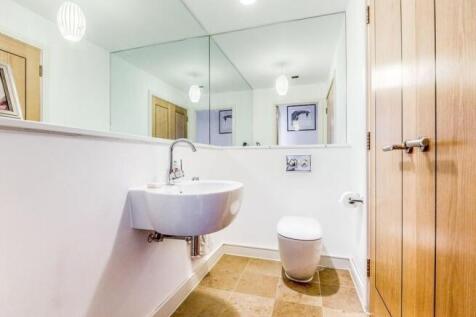 Cloakroom/Wc