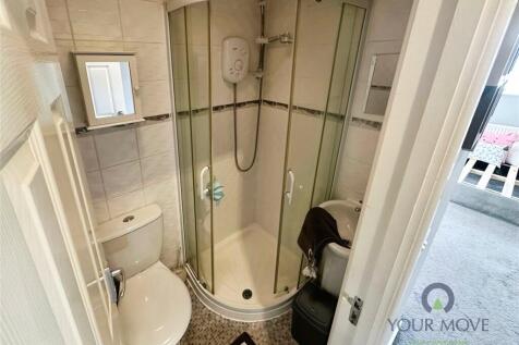 En Suite Shower Roo