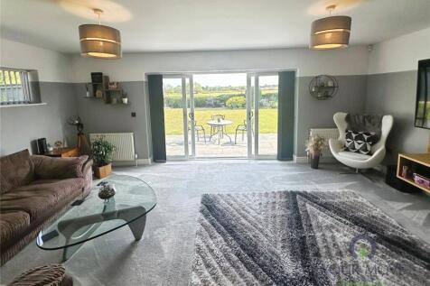 Lounge With Views