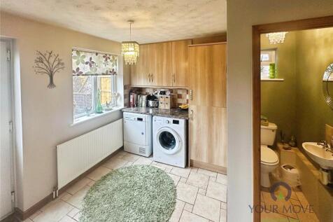 Utility &amp; Cloaks/Wc