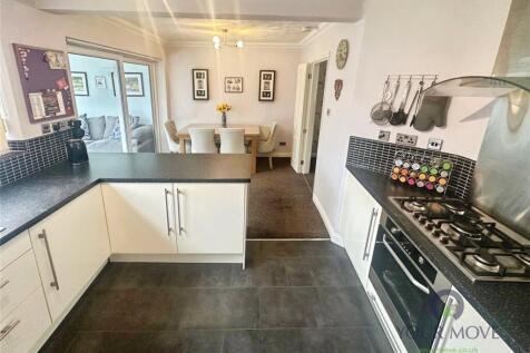 Kitchen/Diniing Room