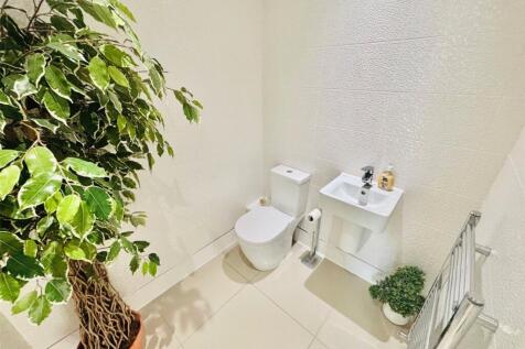 Cloakroom Wc