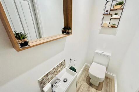 Cloakroom/Wc