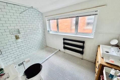 Wow Shower Room/Wc