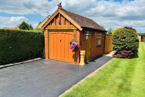 Detached Garage