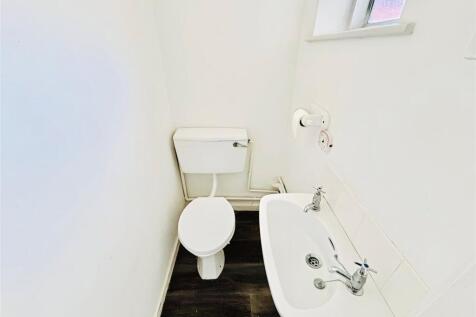 Cloakroom/Wc