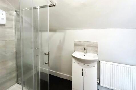 Room 6 Shower Room